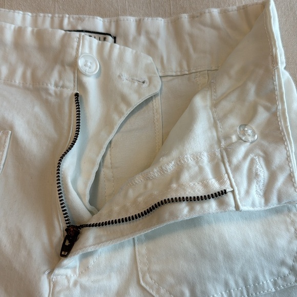 Bagatelle Women’s Jean Shorts. - Picture 5 of 6